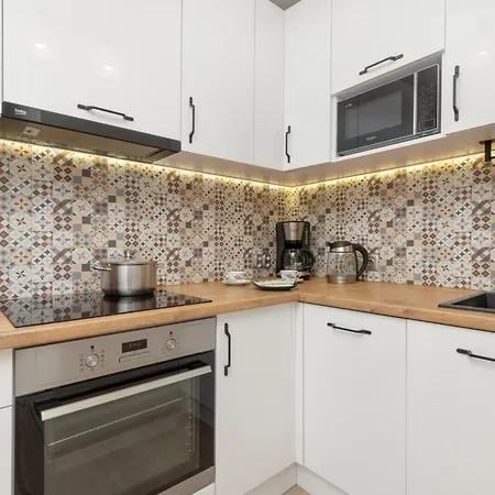 Jasny I Elegancki Apartament W Gdansku Z Biurkiem Do Pracy Zdalnej By Renters 아파트 *