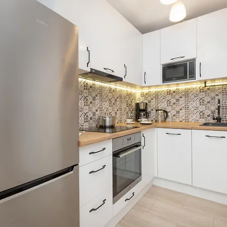 Apartamento Jasny I Elegancki Apartament W Gdansku Z Biurkiem Do Pracy Zdalnej By Renters Gdansk