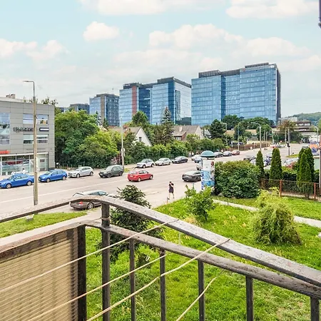 Jasny I Elegancki Apartament W Gdansku Z Biurkiem Do Pracy Zdalnej By Renters *